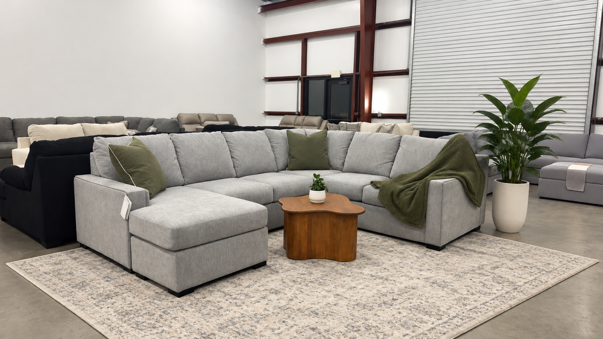 Lakepoint Sofa & Chaise