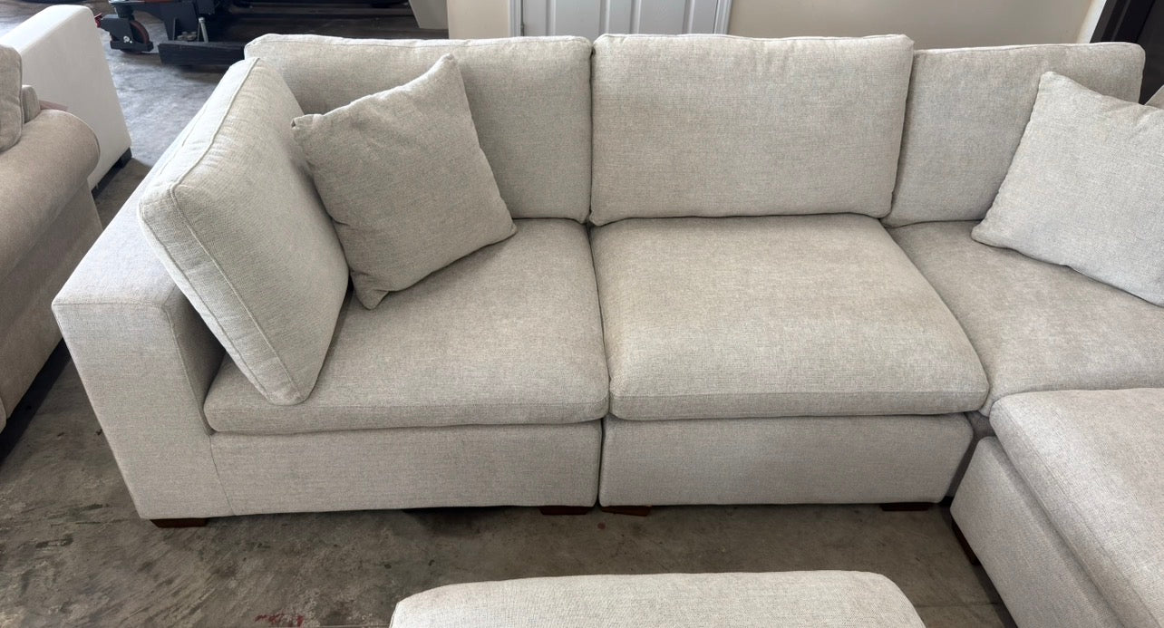 Thomasville Lowell 6-piece Modular Sectional - Light Gray