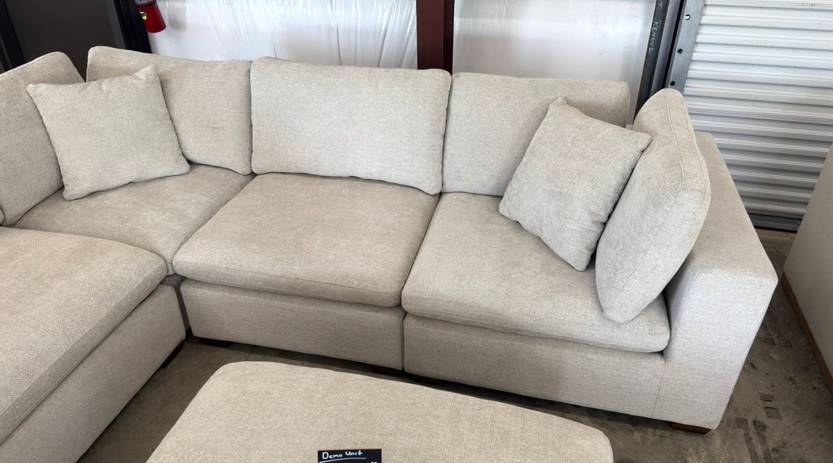 Thomasville Lowell 6-piece Modular Sectional - Light Gray