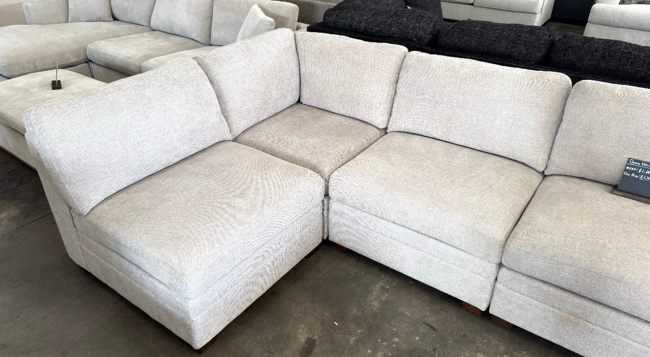 Thomasville Tisdale Modular Sectional 6-piece Taupe with Storage Ottoman