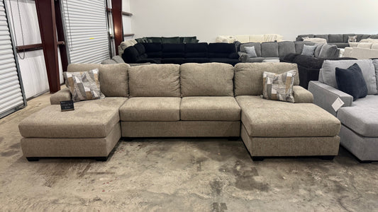 Newellen U-Shape Sectional